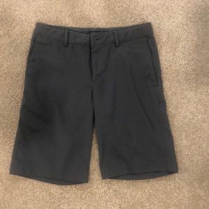Boys Nike dryfit golf shorts. Smoke free home.